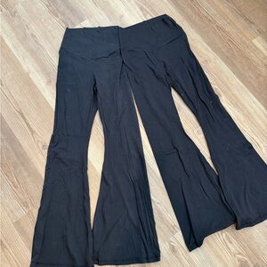 2 pairs AERIE real me flare leggings